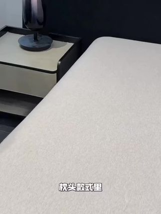 ☞ 转发 |#张予曦毕雯珺真拍了红裙抱 #深情眼 #张予曦 #毕雯珺#枕头