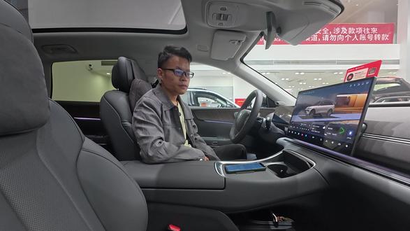 15万级家用SUV,零跑C11为何深得“民心”,一个视频告诉
