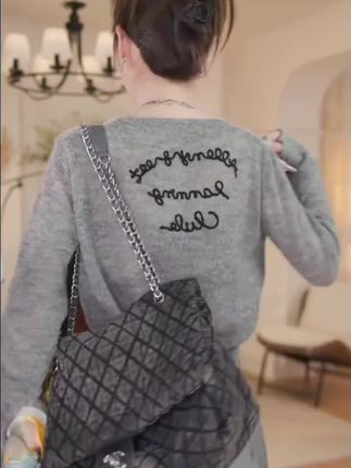 显瘦百搭针织衫#时尚气质穿搭 #穿出你的时尚你的感觉