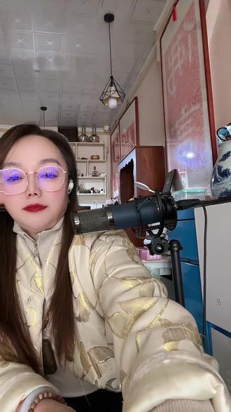 做人,以德为先,品行为本,方能行走天下,无愧心。