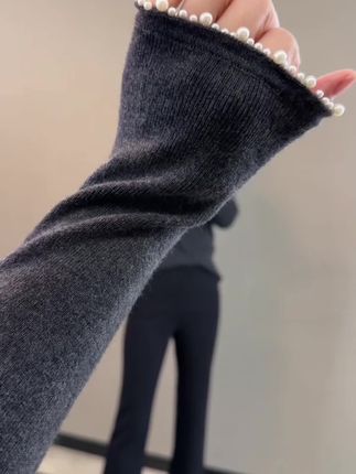秋冬新款温柔风显瘦针织衫打底衫长袖上衣#秋冬穿搭#高级感穿搭#内搭外穿都好看 #针织打底衫#针织衫