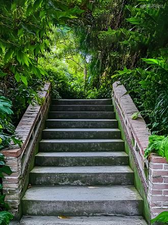 PS楼梯贴图技巧,台阶贴图效果 #PS技能 #设计笔记 #设计日常分享 #平面教程 #视觉设计