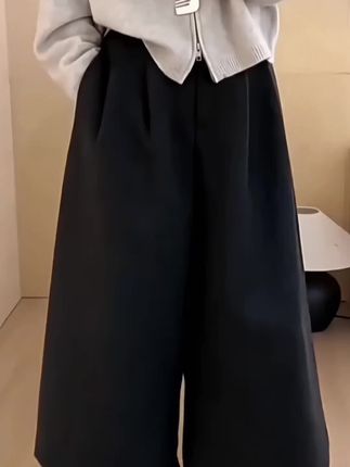 新款八分显瘦毛呢阔腿裤,上身显瘦遮肉遮胯,只显裤型没有腿型,梨形身材,胯大腿粗的不要错过!#毛呢阔腿裤 #藏肉显瘦穿搭 #简约大气 #高级感穿搭 #通勤穿搭简约日常