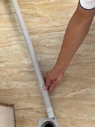 如果你家的洗衣机排水管不够长,那就用这个洗衣机排水管延长管,它不仅耐折、耐压还防爆,而且特别柔软,冬天也不会变硬,可以随意弯曲,想怎么折就怎么折,有了它再也不用担心水漫金山了。这么好的东西刷到了就别错过。#洗衣机排水管 #洗衣机延长管 #洗衣机加长排水管