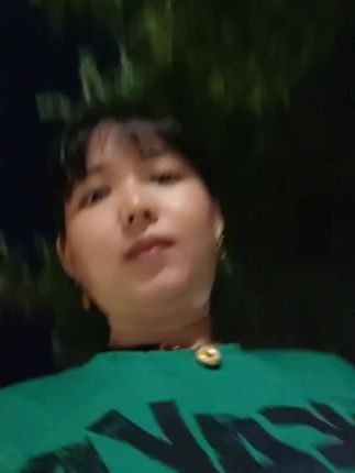 人这辈子不要奢求太多了,健康的活着,开心的笑着,合理的忙着就好,剩下的全部顺其自然。如果生活,非要加点东西的话,我希望是健康和好运!#散步随拍 #素颜