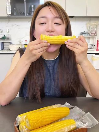 玉米加鸡蛋吃上一个礼拜,你的秤会告诉你答案#龙广云绿黄甜糯玉米#软糯香甜#减脂期主食#早餐吃什么#东北玉米