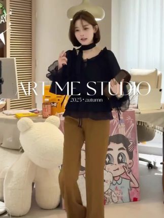 超完美比例小鸟腿精自留天菜搭配气质拿捏百搭炒色小脚裤#气质范 #女神穿搭 #高级穿搭 #时髦穿搭 #减龄气质