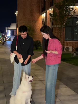 风里已经有了凉意 结束了一天的忙碌 感受一下生活气息