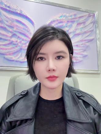 #怀孕 #变美逆袭 不是刻意推荐孕期化妆美甲接睫毛染头发等行为,只是给大家一个参考,一定要先沟通,找相熟的人服务,说清楚自己的状况,把影响降到最小。只是希望很纠结并且有容貌焦虑的孕妈别因为这些小事影响心情,做美美的自己