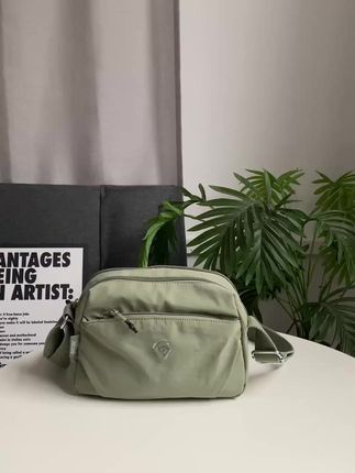 单肩斜挎包包女生最爱 #包包控 #斜挎包 #包包推荐 #美包分享 @DOU+小助手