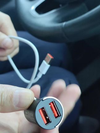 迷你隐藏车载充电器快充新款车充超级快充车载usb点烟器转换插头#车载充电器 #车载充电器推荐 #车载快充 #车载快充充电器 #汽车用品
