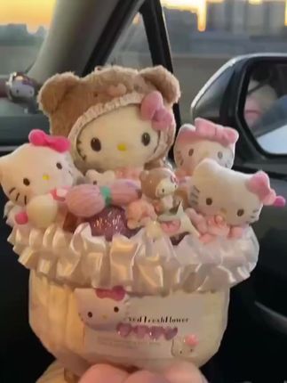 七夕必备!小熊哈喽凯蒂kitty玩偶花束,送女孩超浪漫! #小熊玩偶花束 #送女友花束 #送女孩子 #玩偶花束 #七夕礼物推荐