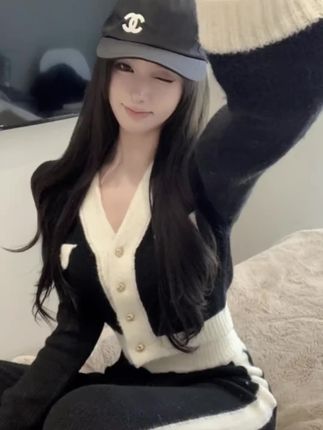 #韩系穿搭 #ootd穿搭 #小众设计感 #辣妹穿搭 #显高显瘦显腿长@巨量千川