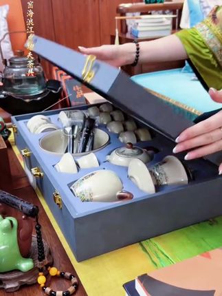 汝窑海浪江崖功夫茶具人生得意须尽欢~#汝窑 #功夫茶具 #高端茶器 #茶生活#器物之美