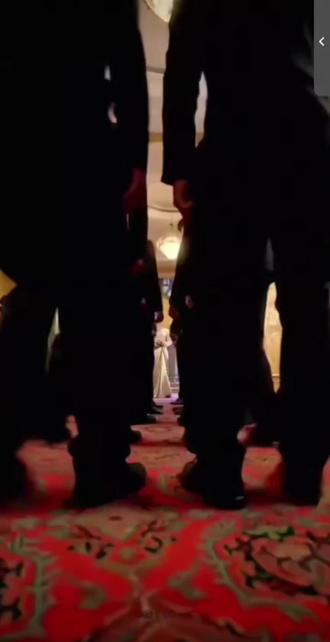 给我擦皮鞋a制作教程
给我擦皮鞋ai制作口令
给我擦皮鞋ai制作
给我擦皮鞋转场a制作
给我擦皮鞋ai特效
给我擦皮鞋ai剪辑
给我擦皮鞋ai转场
给我擦皮鞋ai演示
给我擦皮鞋ai
#剪映 #给我擦皮鞋 #给我擦皮鞋ai制作 #擦皮鞋 #擦皮鞋教程