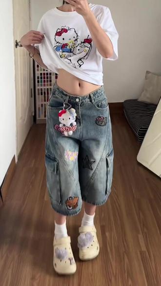 工装短裤 美式趣味卡通刺绣七分牛仔裤女夏季新款设计感宽松多口袋工装短裤#七分裤 #美式卡通刺绣 #女士短裤 #夏季新款 #宽松多口袋