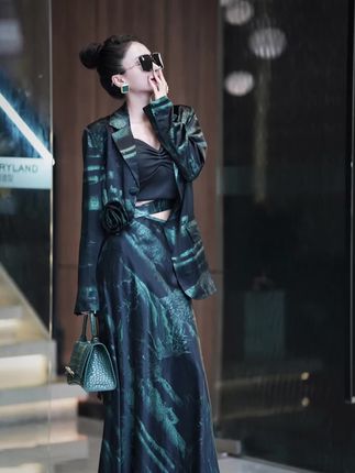 “情绪要讲给懂的人听,有趣的事要分享给有回应的人…”#早秋新款 #每一天都是绝版的自己 #风格由心舒适由你