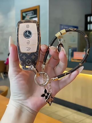 #奔驰钥匙套 奔驰钥匙套e300lc260l扣壳a200l女glc300l车保护套gla gle350e260#奔驰c260l #奔驰e300l #奔驰GLA #汽车钥匙扣