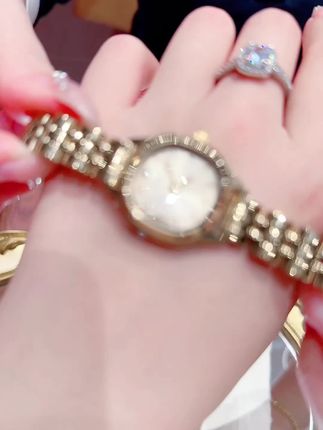 女士经典小方表 这金表配钻戒也太绝了吧 #手表推荐 #手表