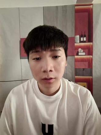 当一个人可以影响你心情时 ,说明你在乎了 。当一个人可以左右你的情绪时,说明你沦陷了。 当一个人能让你掉眼泪时,说明你入心了。当一个人可以让你日思夜想时,说明你认真爱了#情感#爱情#遗憾