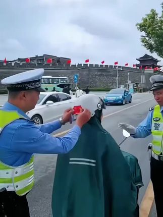 #车贴 #祝祖国繁荣昌盛#五星红旗车贴反光贴 #五星红旗车贴 #爱了爱了