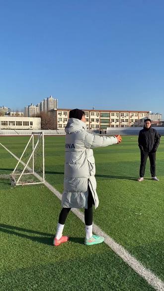 唐山21中初三生实心球怎么练才能满分?#唐山中考体育 #唐山体育生 #河北顶点体育 #唐山21中