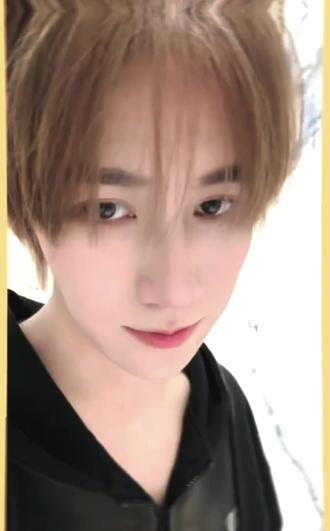 幸福迢迢如流水• ·̫ •
#张真源