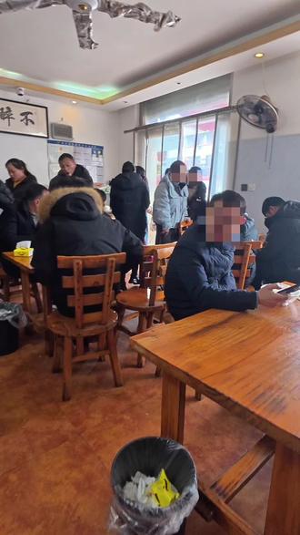 临沂兰陵一家好吃的菜馆和菜煎饼,本地人超爱吃,不知道吃什么的放心来吃#同城好店推荐 #李大姐菜煎饼 #美食 #vlog日常 #抖音美食