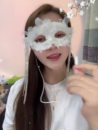 #直播高光 唱歌#上热搜 用这个声卡耳机唱歌老轻松了,越唱越自信,自己可以在家唱一整天