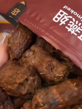 不得不说福建人是真会吃啊#就一个鸭脖他都能做的#巨香巨辣巨好吃#关键还是阿燕姐家的#好吃到停不下来