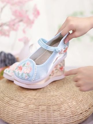 国风坡跟女鞋 夏季透气茶艺师绣花鞋 #绣花坡跟鞋 #民族风绣花鞋 #汉服鞋 #国风刺绣 #透气舒适