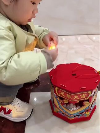 中秋推荐【升级投影灯笼】中秋发光投影灯笼手提走马花灯diy实验#中秋节手工灯笼 #灯笼 #中秋节 #手工diy #投影灯笼