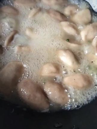 手工芋头饺子。#健康美食自己做 #在家做美食 #手工饺子 #自己做美食也是一种享受 #做美食也是一种享受