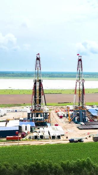 古龙传喜讯 老同志送祝福 @DOU+小助手 #大庆油田