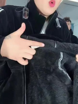 冬天宅家也要暖暖的!黑色加绒家居服,包邮可退超安心 冬天必备!一套过冬的棉袄棉裤!帽衫休闲套装,包邮到家!还有运费险!!!可以放心入了#睡衣家居服 #冬季必备 #保暖又好看 #男士睡衣 #拿捏秋冬叠穿公式