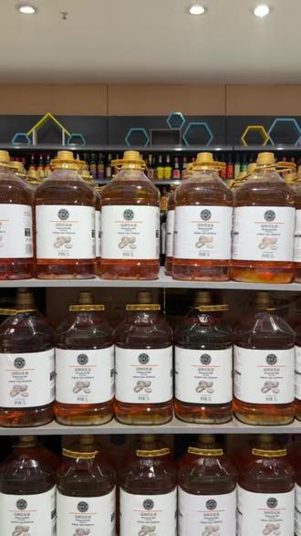 宝藏超市开业啦!蓝象鲜生超市中弘中央广场店 1 月 27 日正式营业,全场狂促福利享不完,90 代 100 元代金券 1000 单限量抢。1月27 日至1月30 号大场直播同步,开业当天直播间福利加码,扫码下单还有随机立减,快喊朋友一起冲! #超市开业 #限时抢购 #蓝象鲜生#年货节预售 #年货节好物