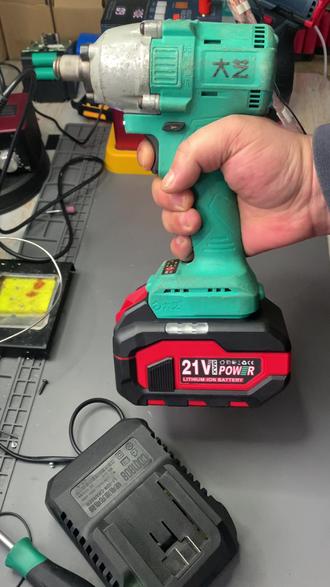 组装大艺A3款6.0安时电池#锂电池组装 #锂电池维修 #电动工具电池