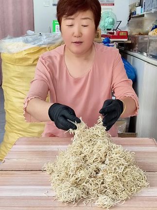 威海邵姐又来捡银鱼啦,质量太好了#好物推荐🔥 #纯天然绿色食品 #
