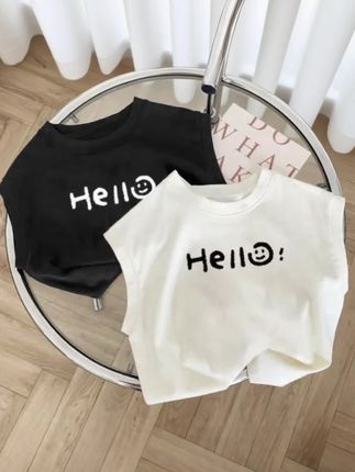 #我要上热门 救命!被这组儿童T恤可爱到✨ 黑白无袖款,“Hello”笑脸印花奶萌奶萌的,像把阳光穿在身上~ 面料亲肤又透气,宝贝跑跳玩耍都超自在,两件入换着穿,性价比拉满,宝妈速囤!#高品质童装 #潮童穿搭 #强烈推荐 #短袖t恤