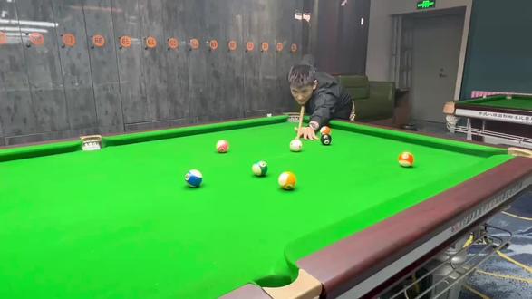 一龙台球俱乐部