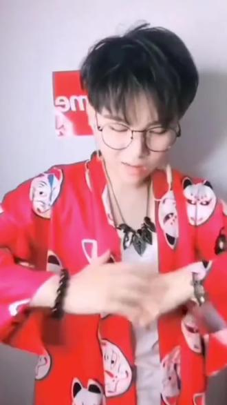 18年的我停下来了,26年的我也没划走#幻昼#歌曲#万万没想到#搞笑