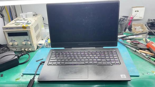 荣耀猎人笔记本电脑开机黑屏通病#笔记本维修