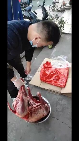 腌狗肉教程,24小时出风晒,晒14天就可以吃了