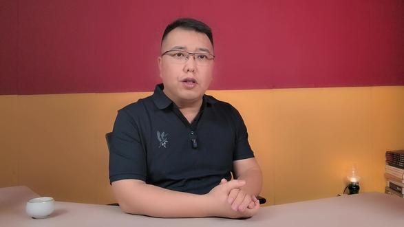 冯道:顶级智慧是天道 什么是天道,做人做事,真的有顶级智慧,真的有终极真理吗?来听听历经四朝十代君王,世称“十朝元老”的冯道的诗,听听他的长乐之道。
#拆解人生智慧 #历史人物 #冯道 #天道 #顶级智慧