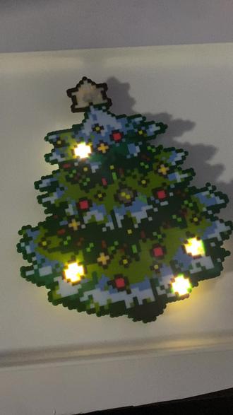 圣诞树磁控灯魔法棒,成品非常好看,喜欢可以安排哦#拼豆 #圣诞树 #创作者中心 #创作灵感 #普宁