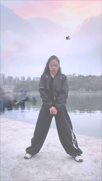 不必解释,不必多言,我们站着就是理由#我们站着就是理由#广场舞完整版 #零基础学舞蹈