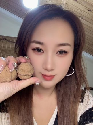 至尊元宝,骨质好特别压手上色快后期走色牛津红有喜欢的来吧#铁核桃 #铁核桃直播