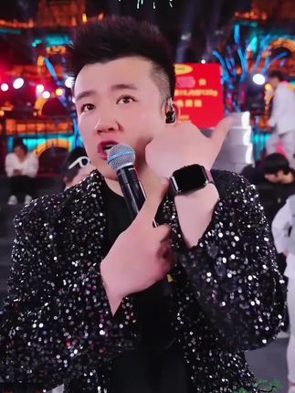 不是贵的买不起,而是木森带的这款智能手表更有性价比!#木森#木森大舞台#智能手表#智能穿戴#数码好物