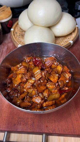 陕西人的冬天少不了肉臊子,不管是夹馍还是吃面的时候来一筷头把人都能香屎#从小吃到大的美食