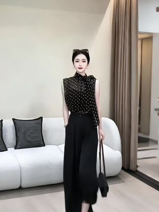 前后两穿洋气上衣 #摆脱路人感的小个子女生穿搭 #暑假出游穿搭#普通人的穿搭心得#小个子女生穿搭分享#旅游穿搭主打一个漂亮@DOU+小助手 @杨姐好物